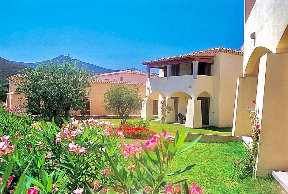 Residence with private beach in Marinella