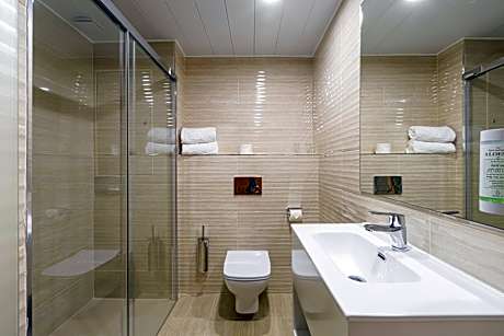 Double or Twin Room with Extra Bed (2 Adults + 1 Child)
