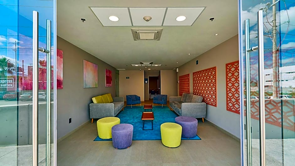 City Express Suites by Marriott Queretaro