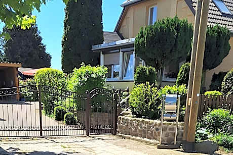 Peaceful Hideaway in Gorow