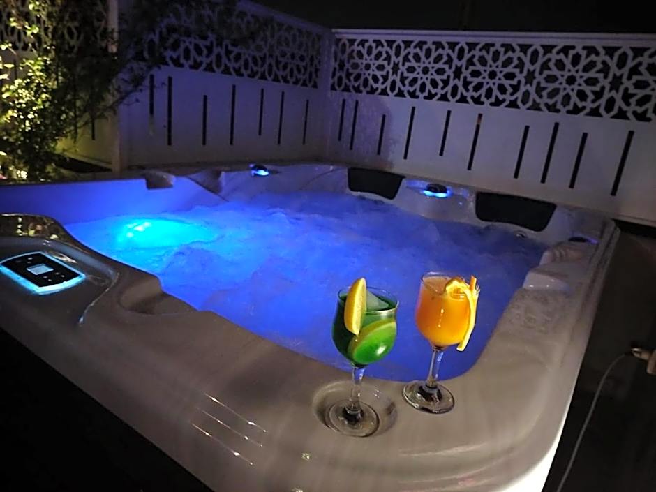 RIAD & SPA SOUS LE SOLEIL Chez Jérôme et Pamela Suite Africaine