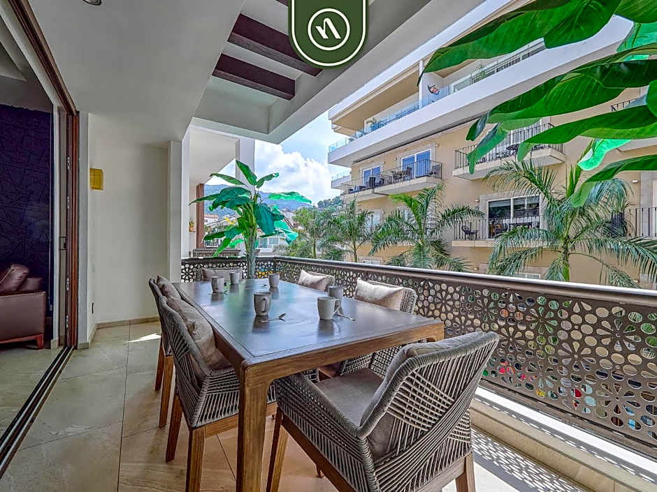 Luxury 2BR Condo in Romatic Zone - Rooftop Pool