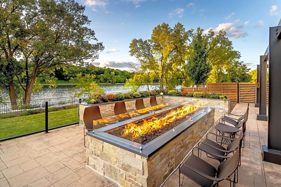 Courtyard by Marriott Appleton Riverfront