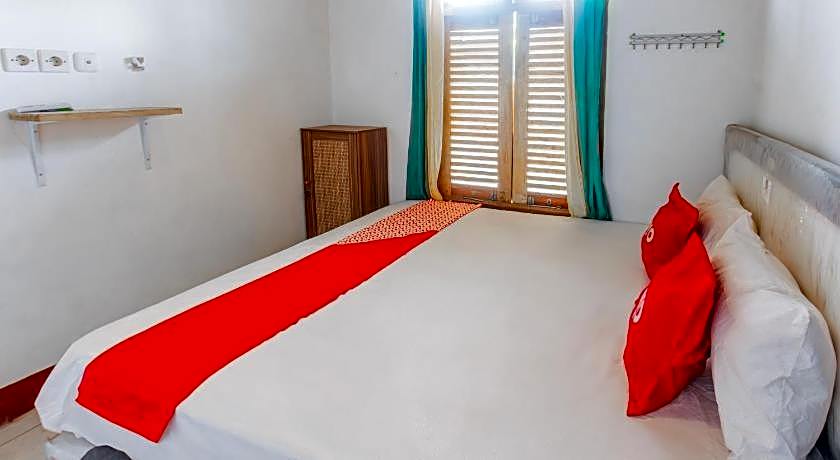 OYO 93729 Radesa Family Homestay