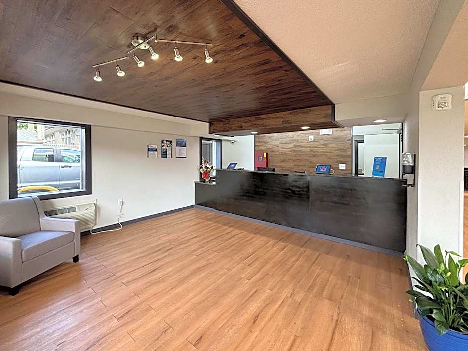 Motel 6 Charlotte, NC Northlake