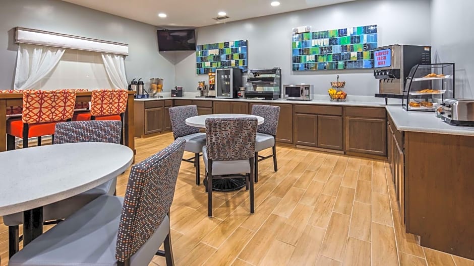 Best Western Clubhouse Inn & Suites