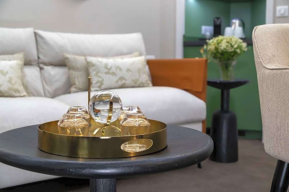 Hotel Camille Paris, Tapestry Collection by Hilton