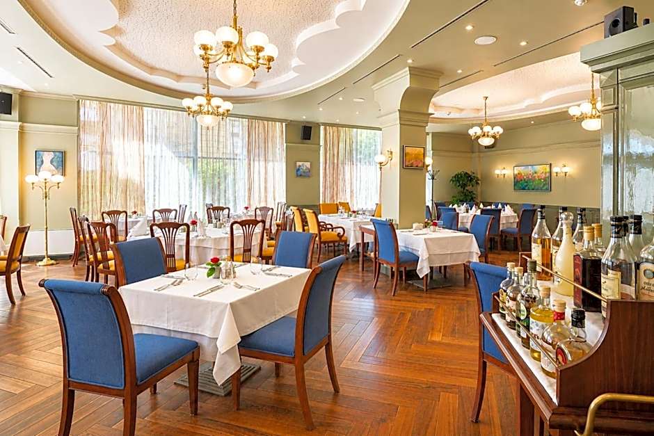 Crystal Palace Boutique Hotel