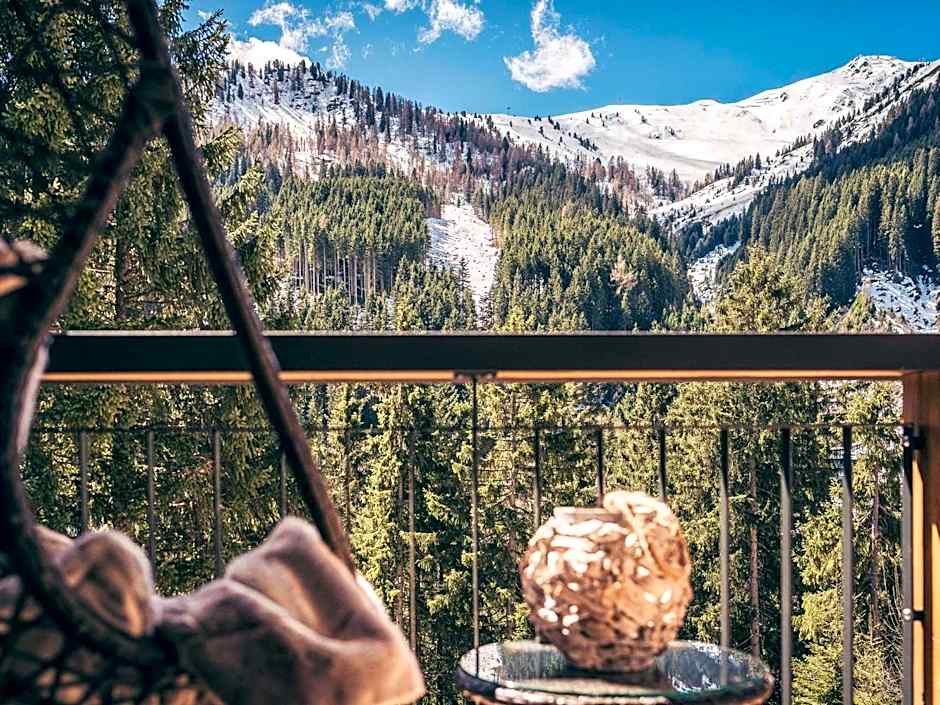 Hotel Bergkristall Zillertal - Adults Only