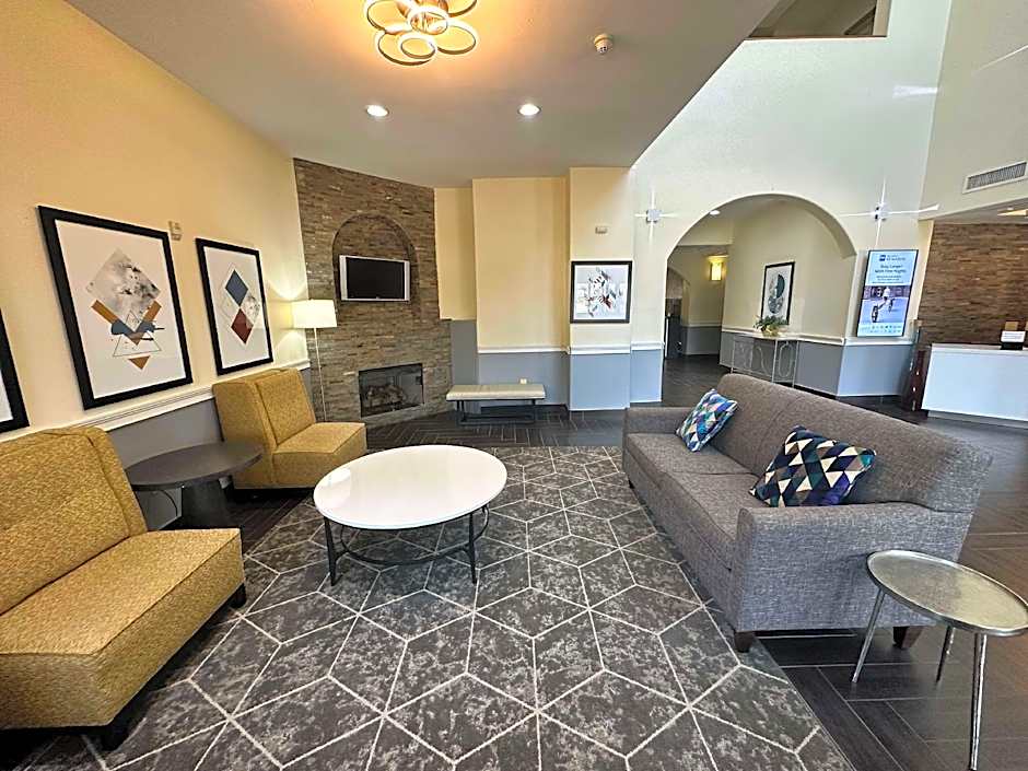 Best Western Plus Bass Hotel & Suites