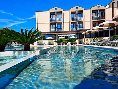 River Park Hotel