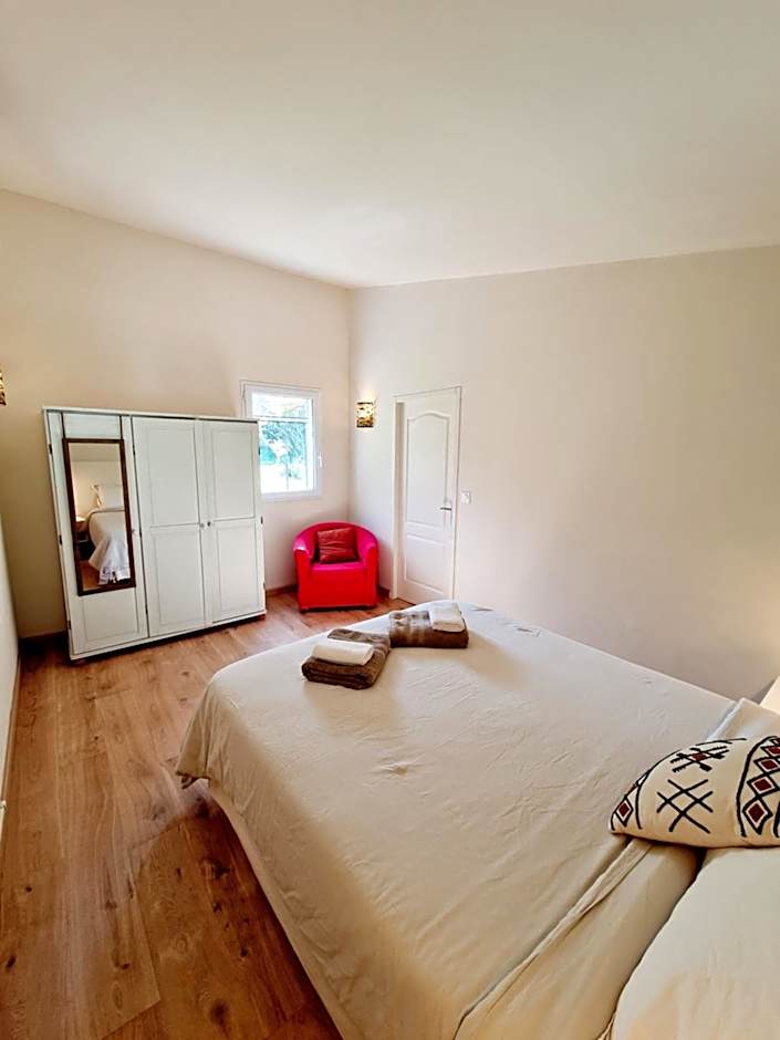 Mas du Rollier Chambres d'hôtes