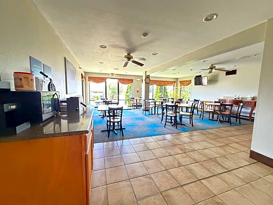 Days Inn & Suites by Wyndham Cuba