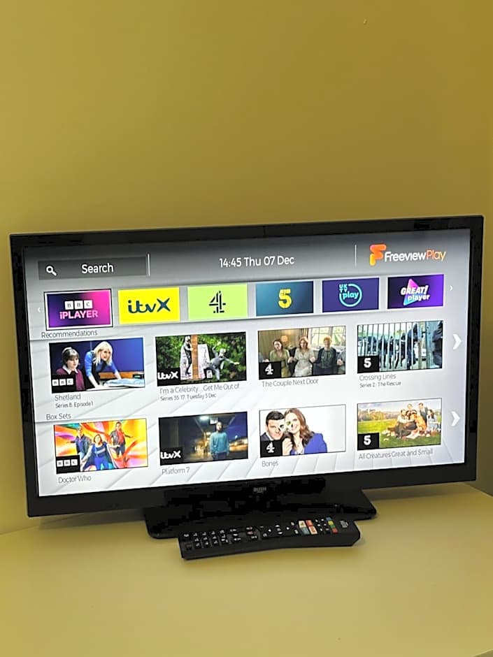 Lovely Town house Room 1