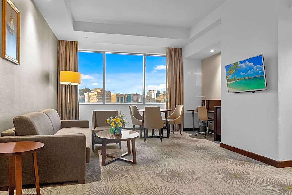 Holiday Suites Al Azizia