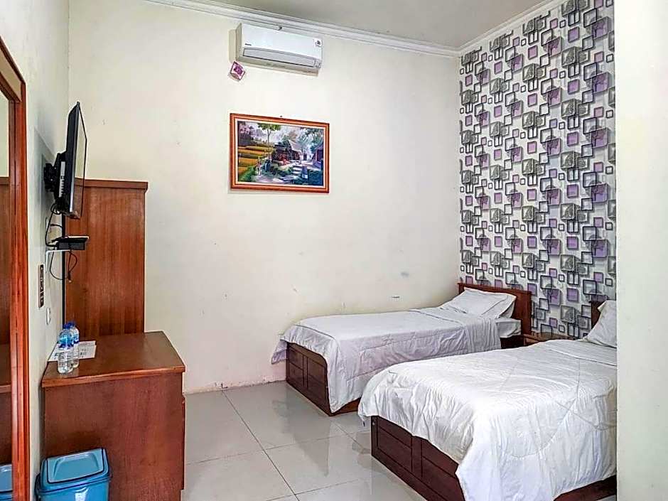 RedDoorz @ Tanakatto Homestay Waikabubak