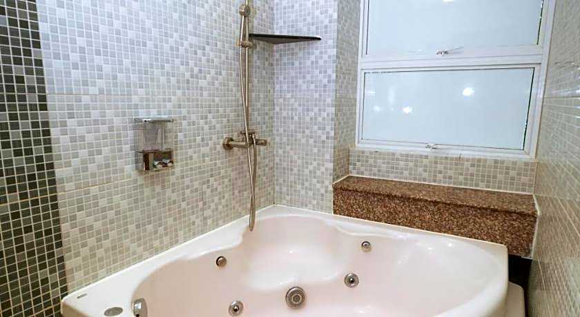 Beach Breeze and spa