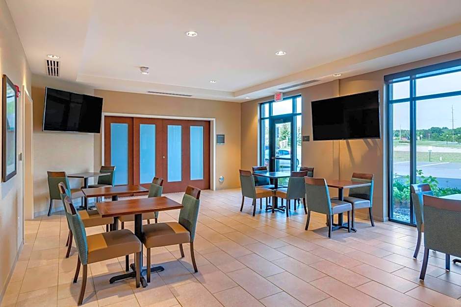 Comfort Inn & Suites Clarkston Pine Knob Area