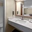 Days Inn by Wyndham Mackinaw City/Bridgeview Area
