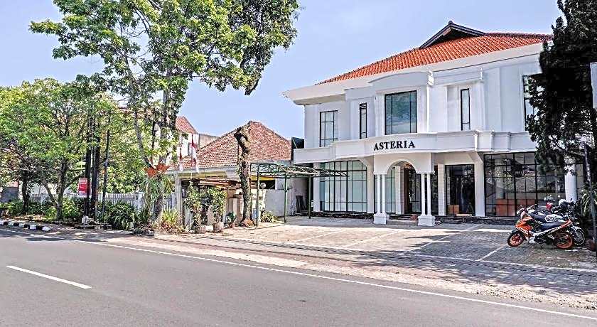 Collection O Riau Near Trans Studio Bandung Formerly Asteria Hotel