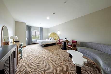 Standard King Room