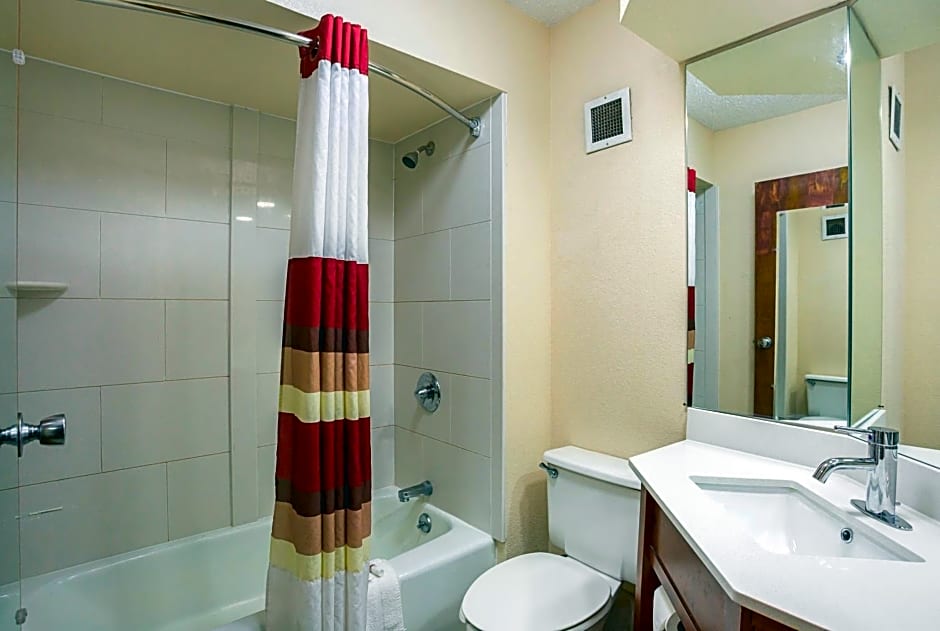 Red Roof Inn Nashville - Music City