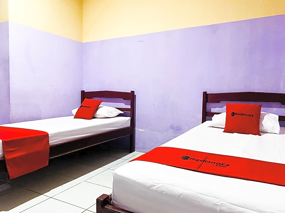 RedDoorz near Terminal Dangerakko Palopo