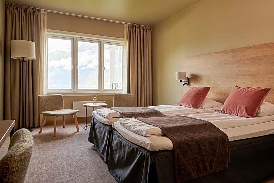 Photo 1 of 4 of Superior 2 Beds, Sea View