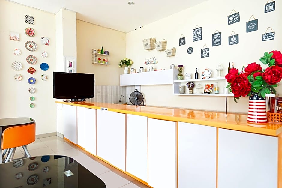 Pratisarawirya Guesthouse by ecommerceloka