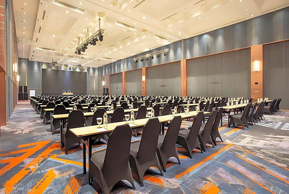 HARRIS Hotel & Conventions Gubeng