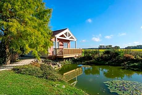 Bungalow - Water Front