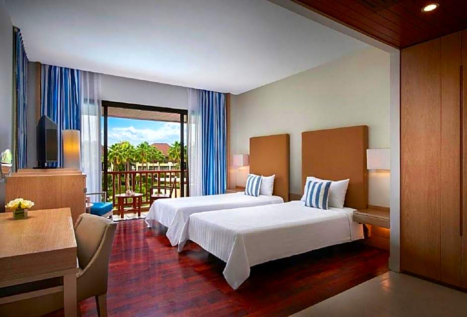 BP Grand Tower Hotel