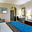 Comfort Inn & Suites Winnie