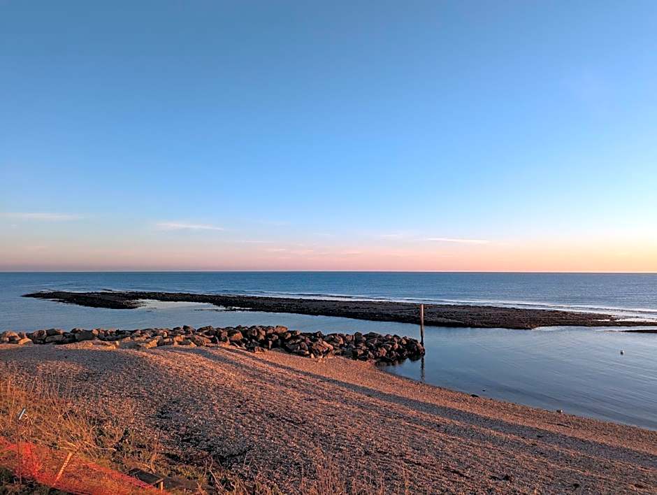 Pemberton Avon pitch 30 Creek Caravan Park dog friendly