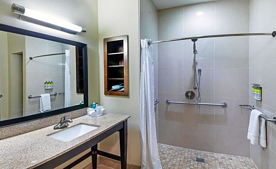 Holiday Inn Express Hotel & Suites Floresville By IHG