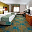 La Quinta Inn & Suites by Wyndham St. Pete-Clearwater Airport