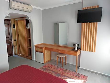 Double Room with Balcony (2 Adults + 1 Child)