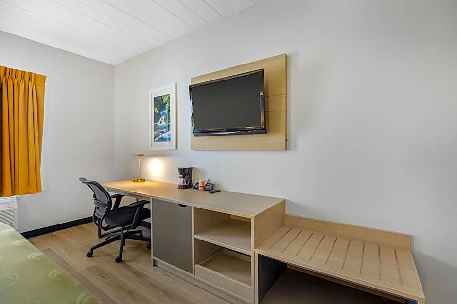 Quality Inn & Suites