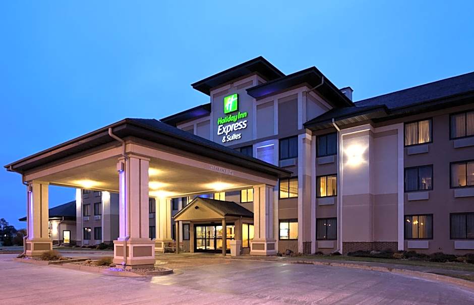 Holiday Inn Express & Suites Worthington By IHG