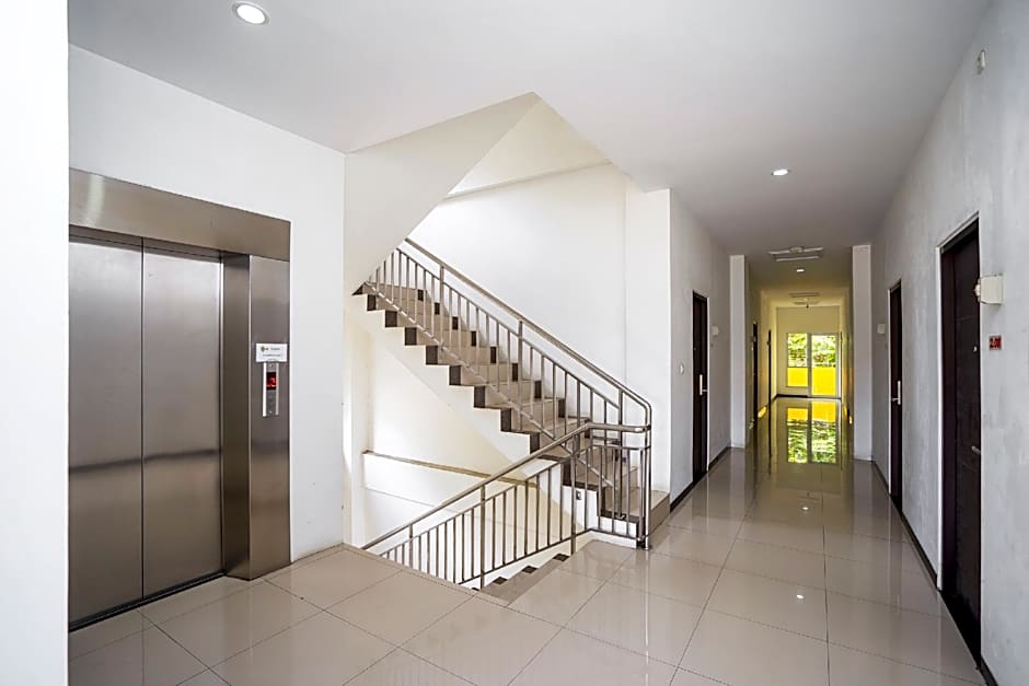 OYO 2695 D'es Guest House