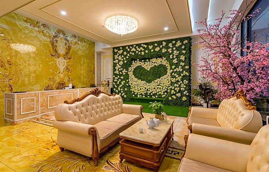 Tan An Palace