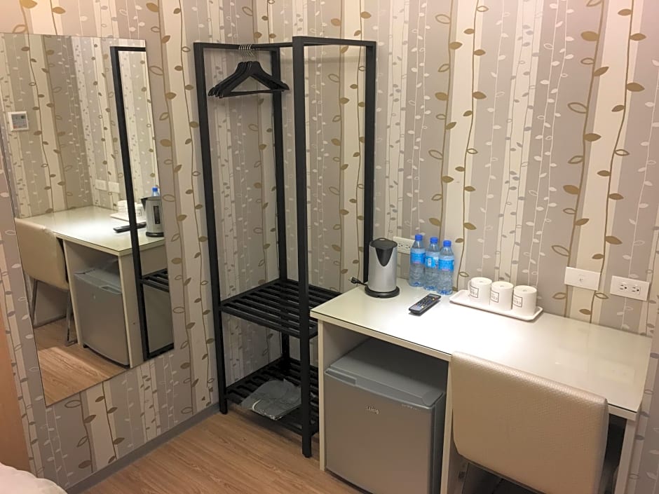 Click Hotel - Taipei Main station branch