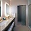 H Hotel Los Angeles, Curio Collection by Hilton