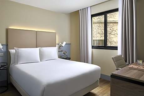 Standard room (3 adults)