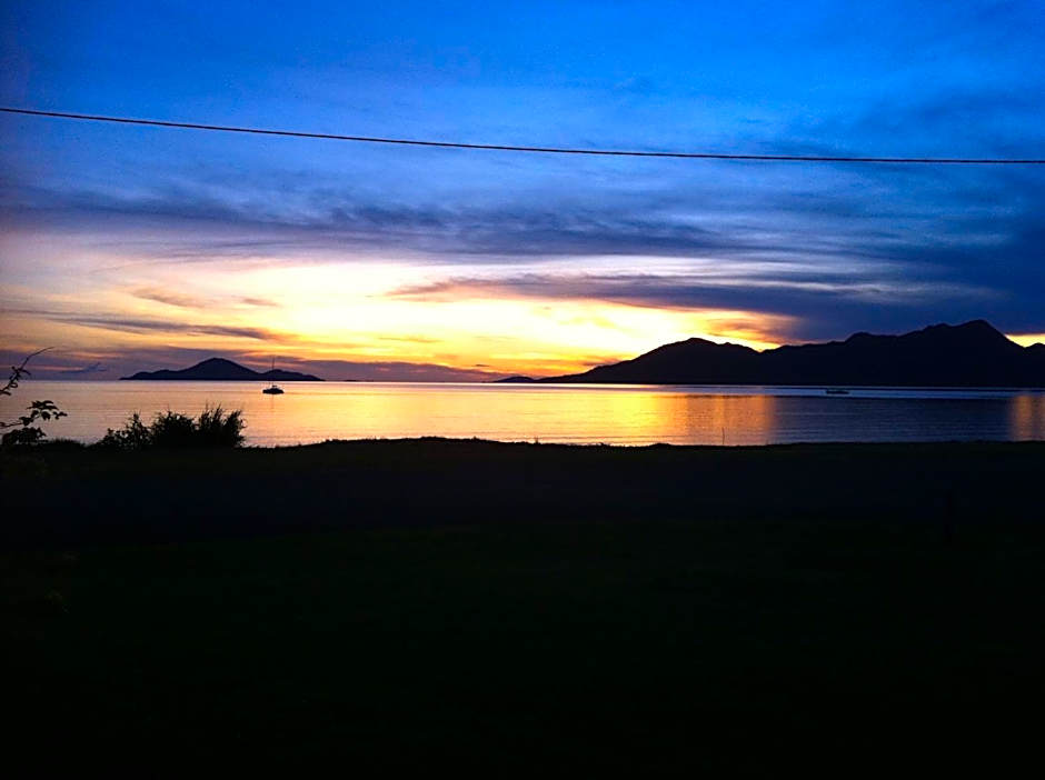 Cardwell Beachcomber Motel & Tourist Park