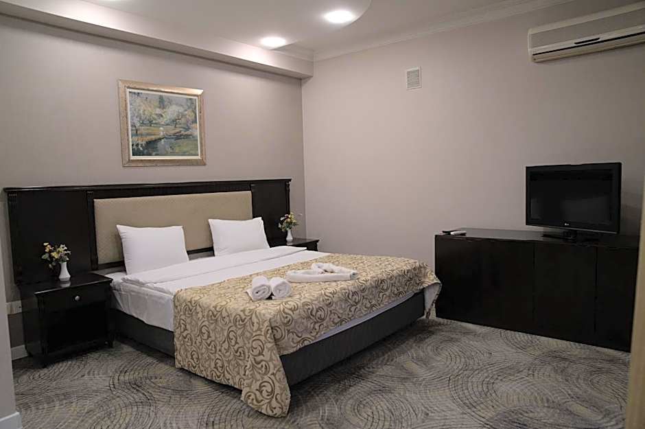 Premier Hotel
