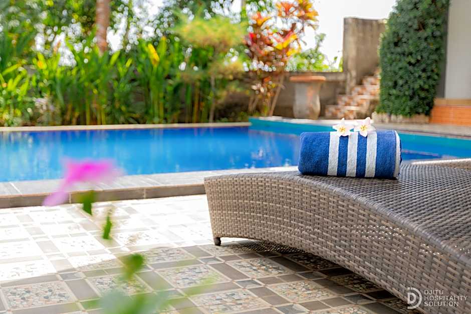 Tinggian Hill Retreat