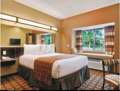 Queen Suite - Disability Access - Non-Smoking