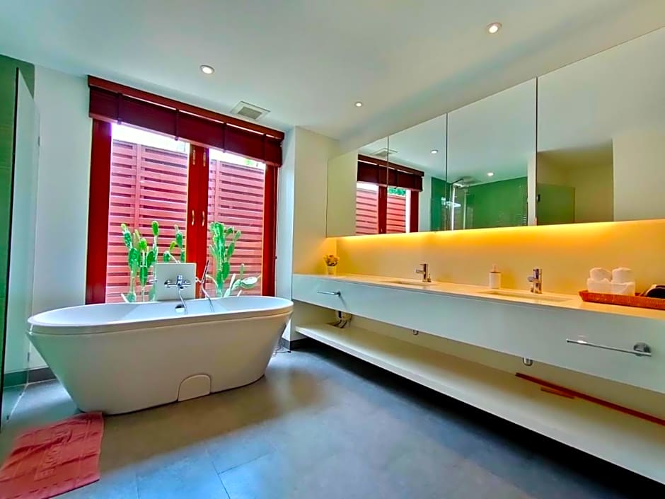 Pranaluxe 4 Bedroom Pool Villa C6