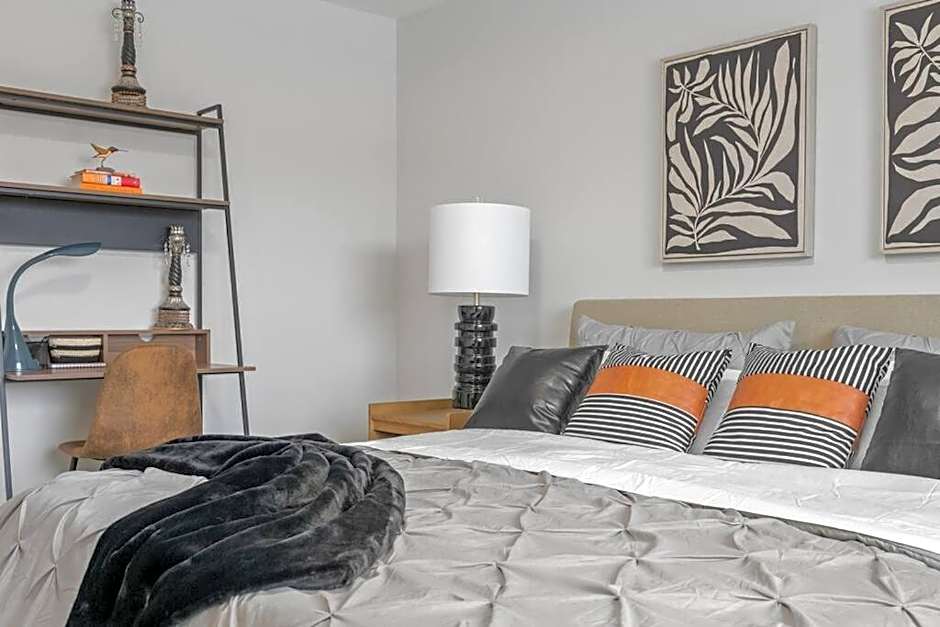 Luxury-4bed with AC-86"TV-BrandNew in Cranston, Calgary